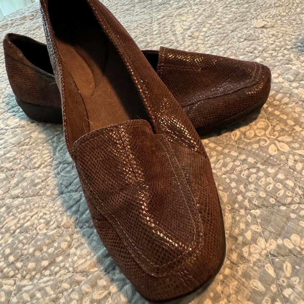 Clark’s - Picture 2 of 4